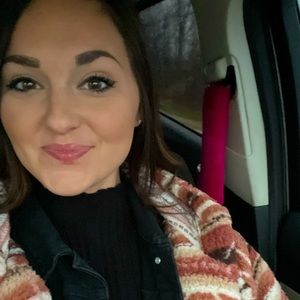 Meet your Posher, Jessica